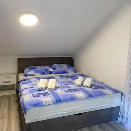 Apartman Tolo